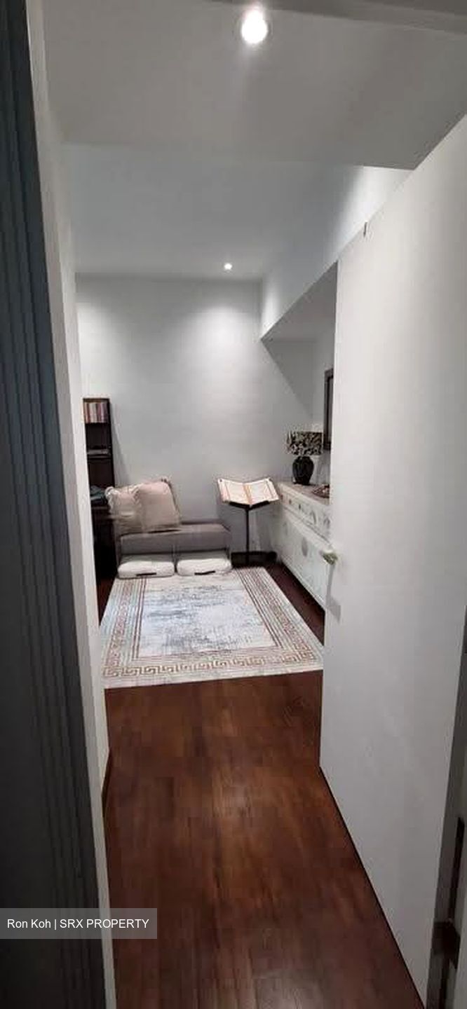 Woodgrove Condominium (D25), Condominium #636282601